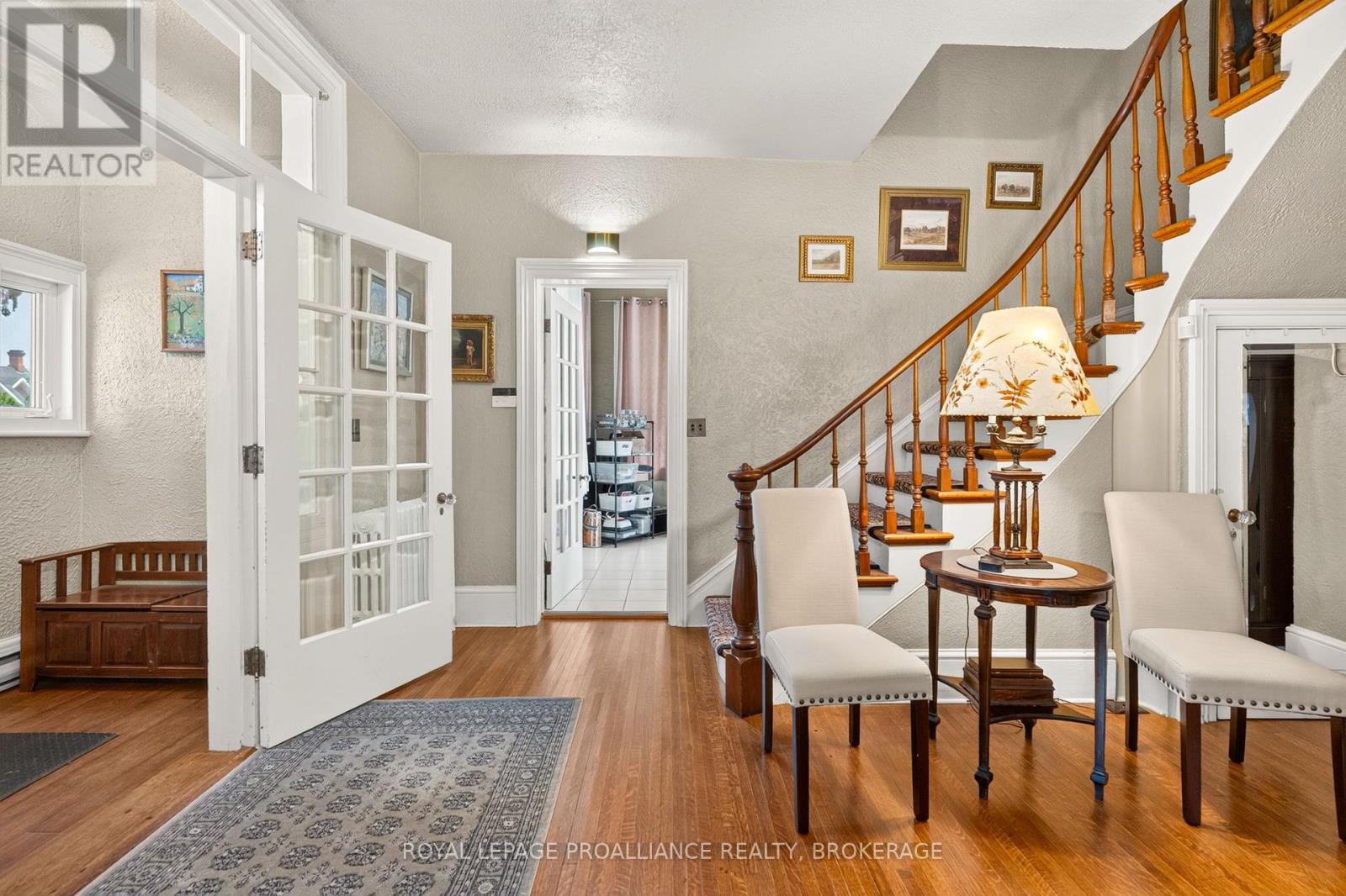 223 KING STREET W - 14