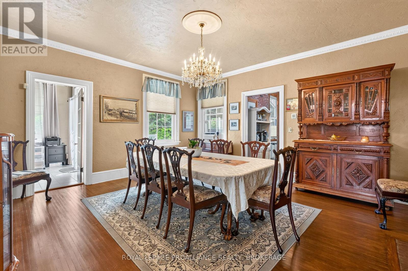 223 KING STREET W - 15