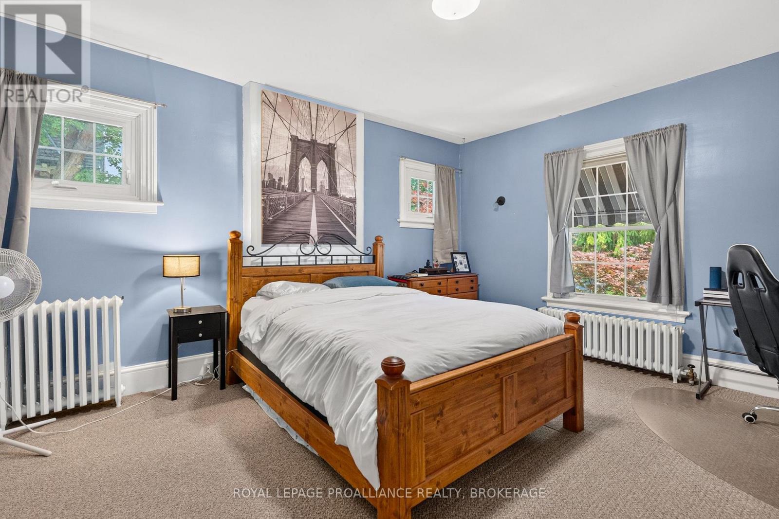 223 KING STREET W - 31