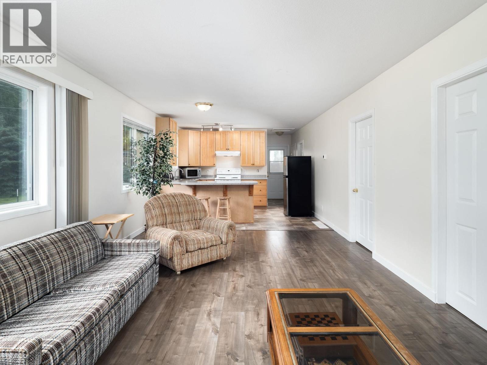 7280 OTWAY ROAD - 11