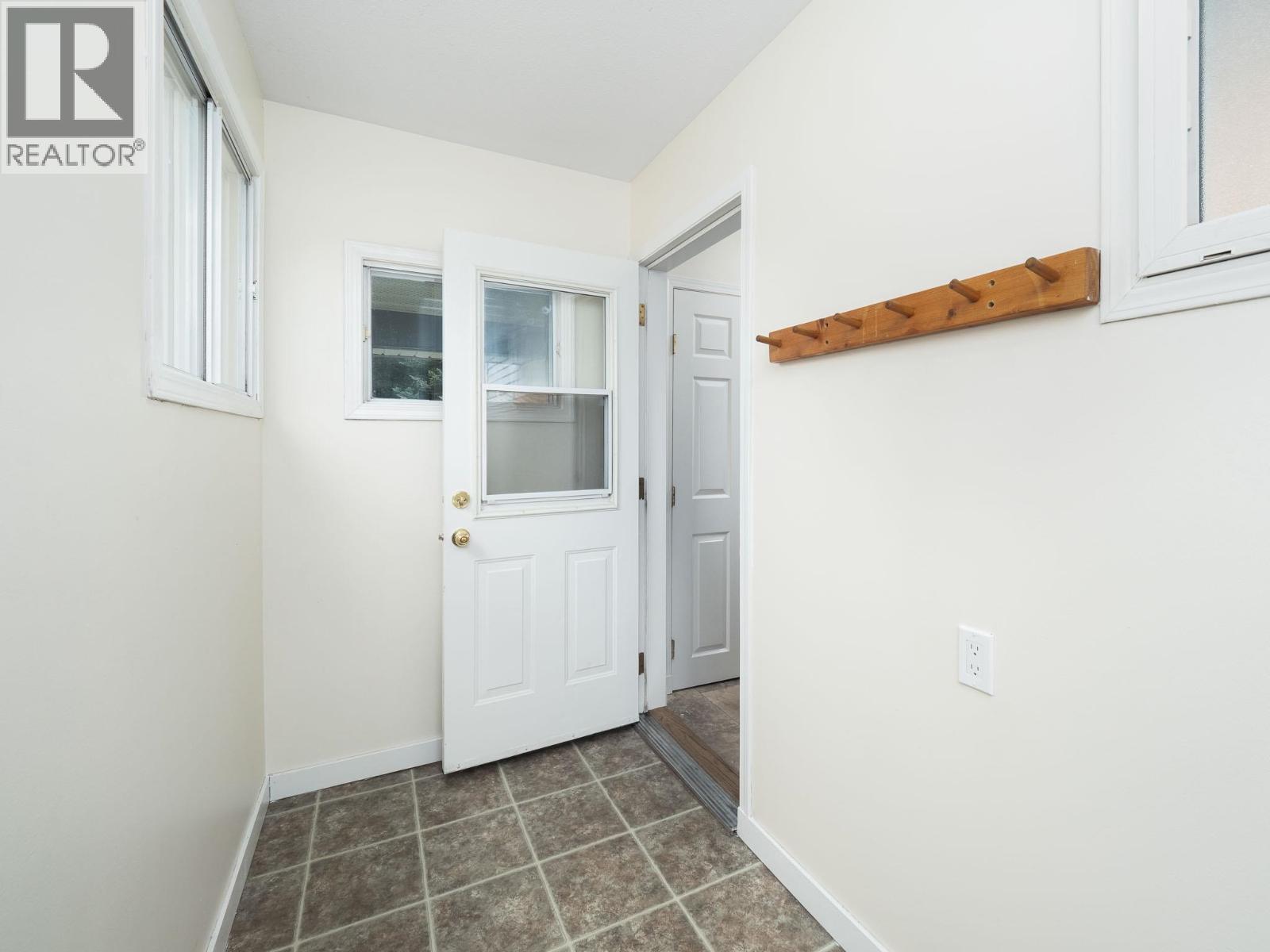 7280 OTWAY ROAD - 17