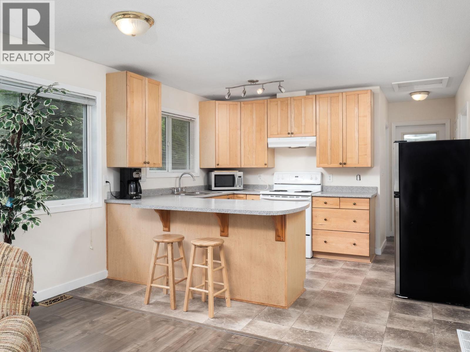 7280 OTWAY ROAD - 12