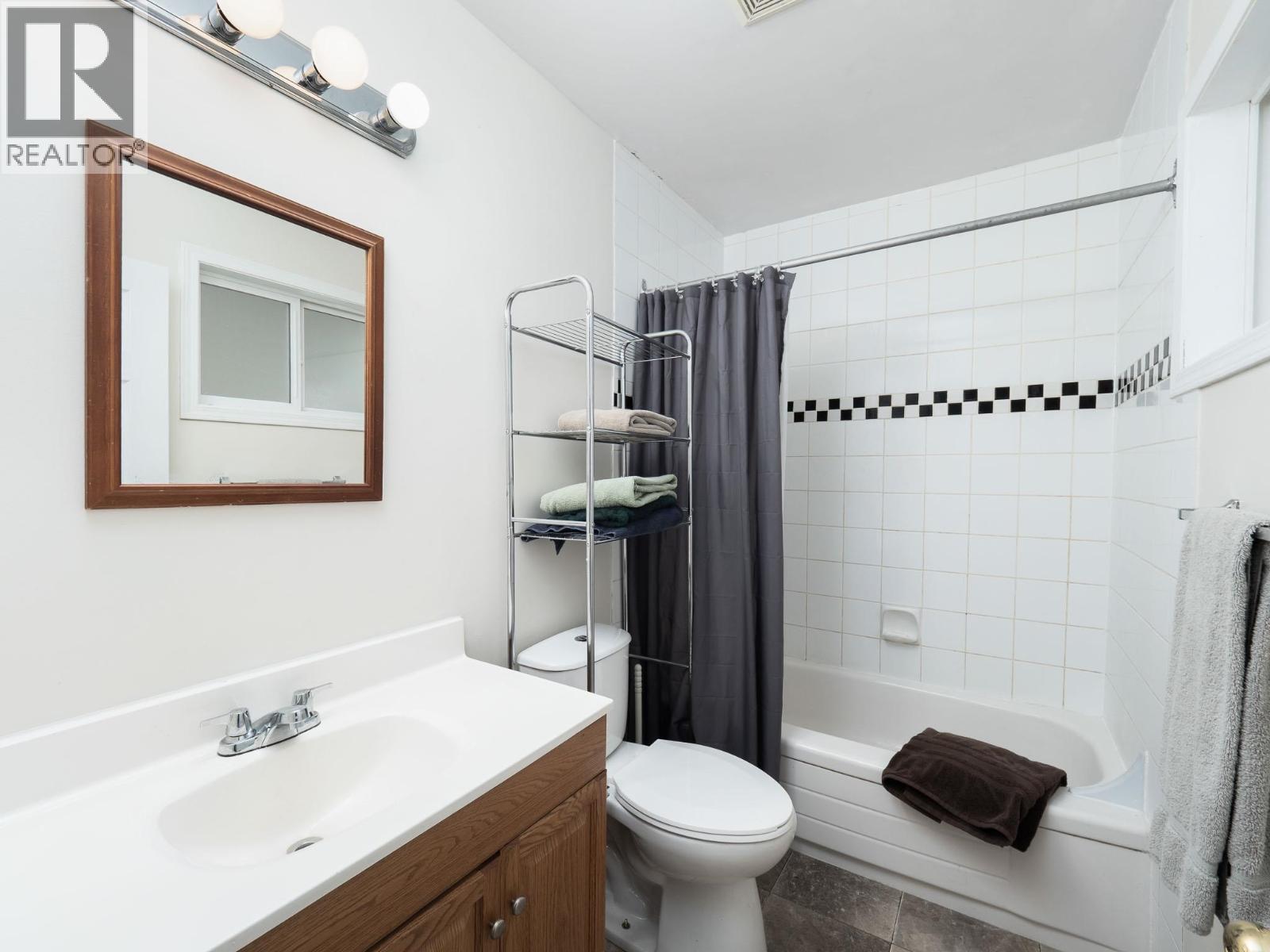 7280 OTWAY ROAD - 18