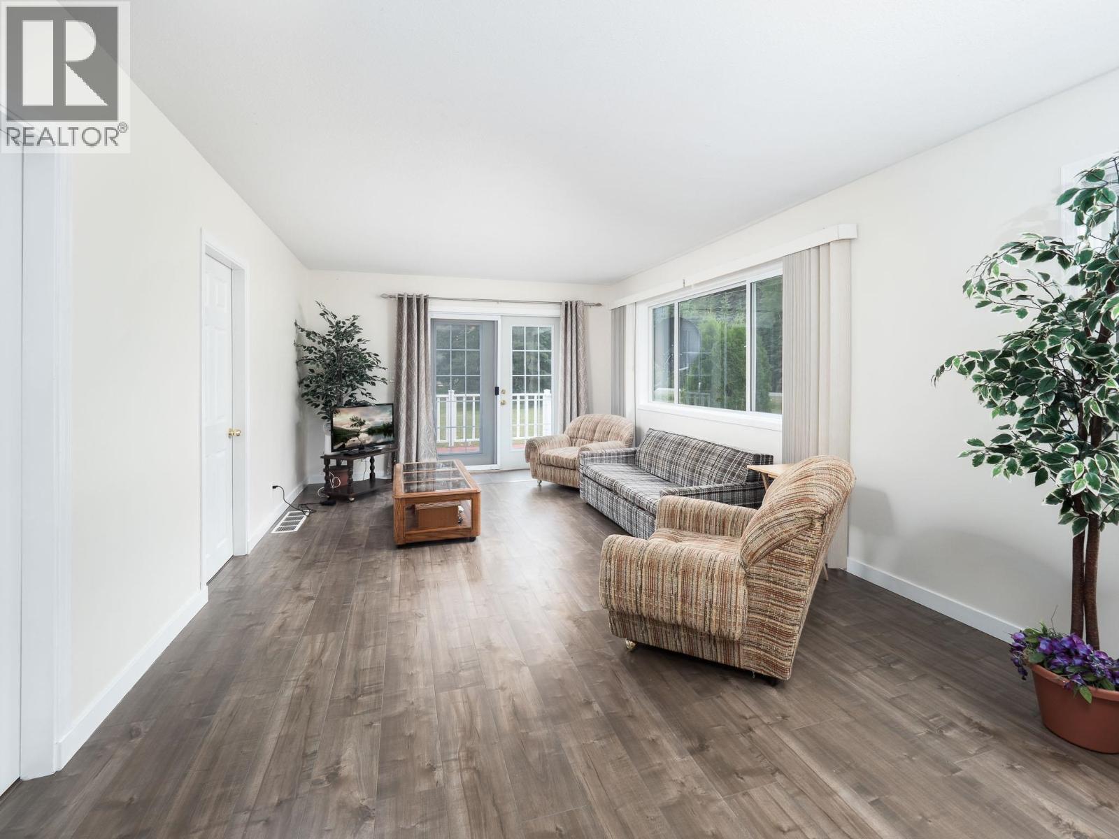 7280 OTWAY ROAD - 10