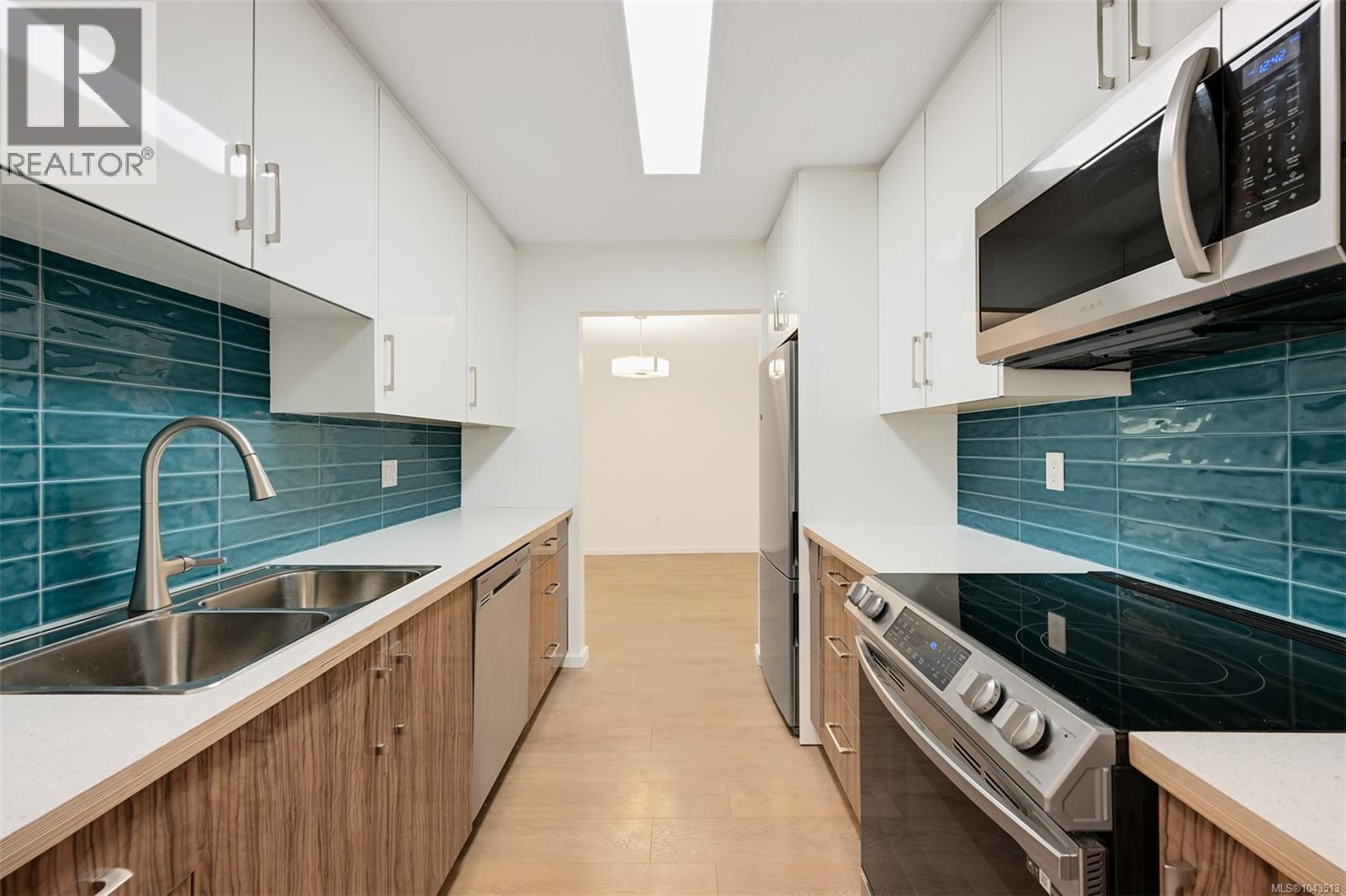 #202 1419 Stadacona Ave - 11