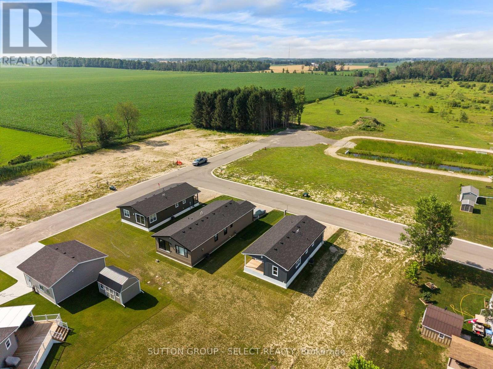 #LOT 6 211 CAROLYNN WAY - 41