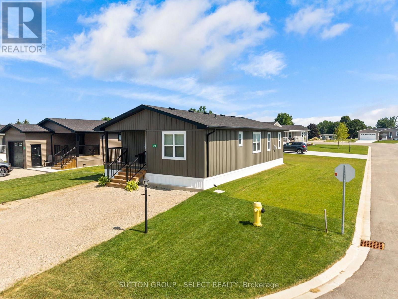 #LOT 8 215 CAROLYNN WAY - 3
