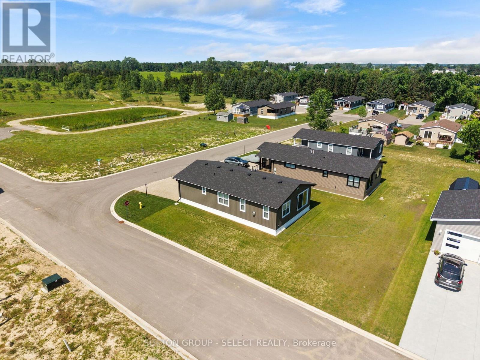 #LOT 8 215 CAROLYNN WAY - 35