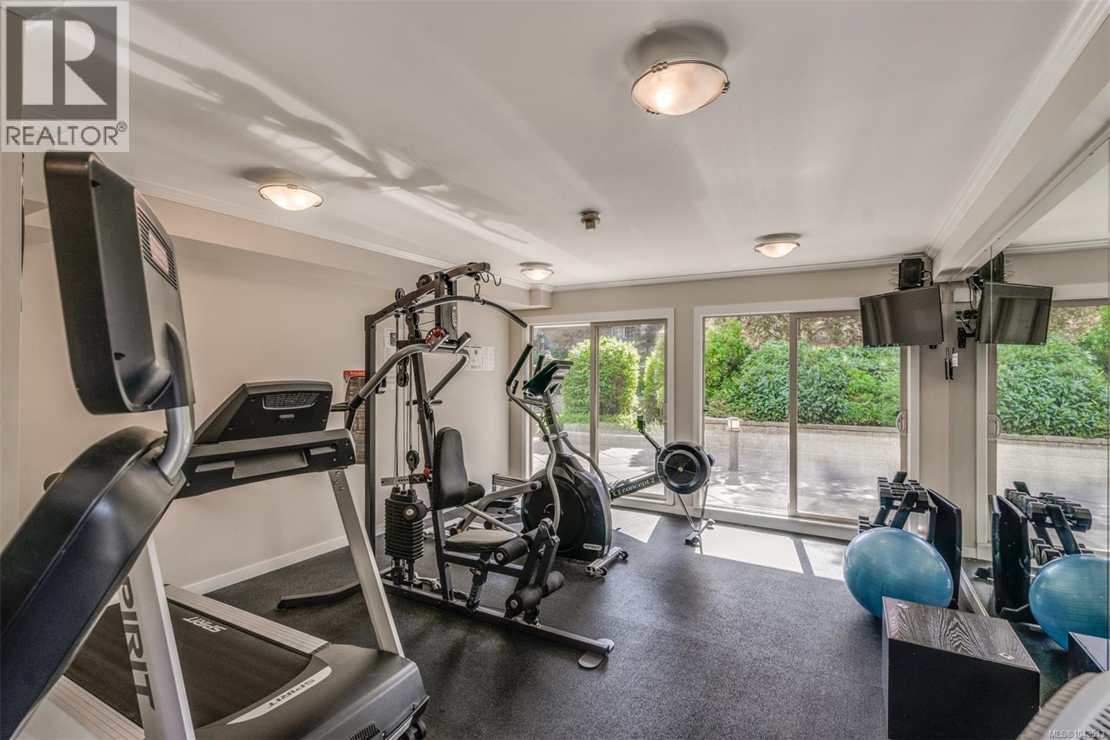 #202 1419 Stadacona Ave - 35