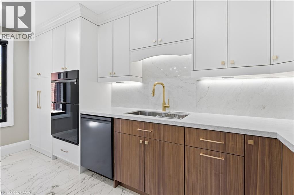 11 BRIDLEWOOD Drive - 24