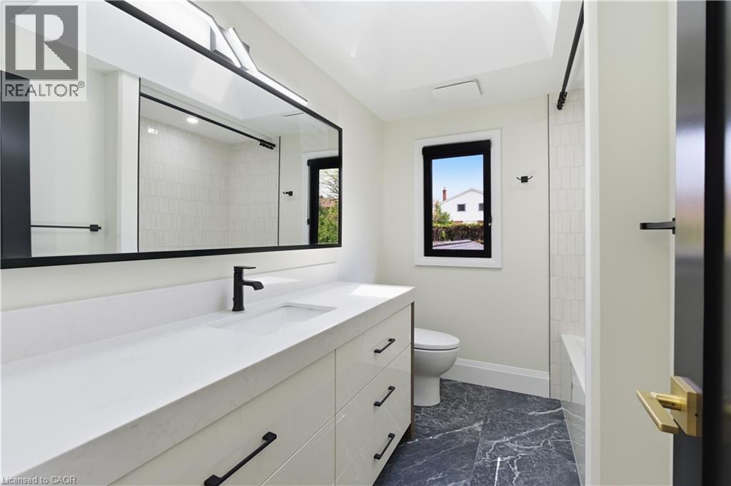 11 BRIDLEWOOD Drive - 26