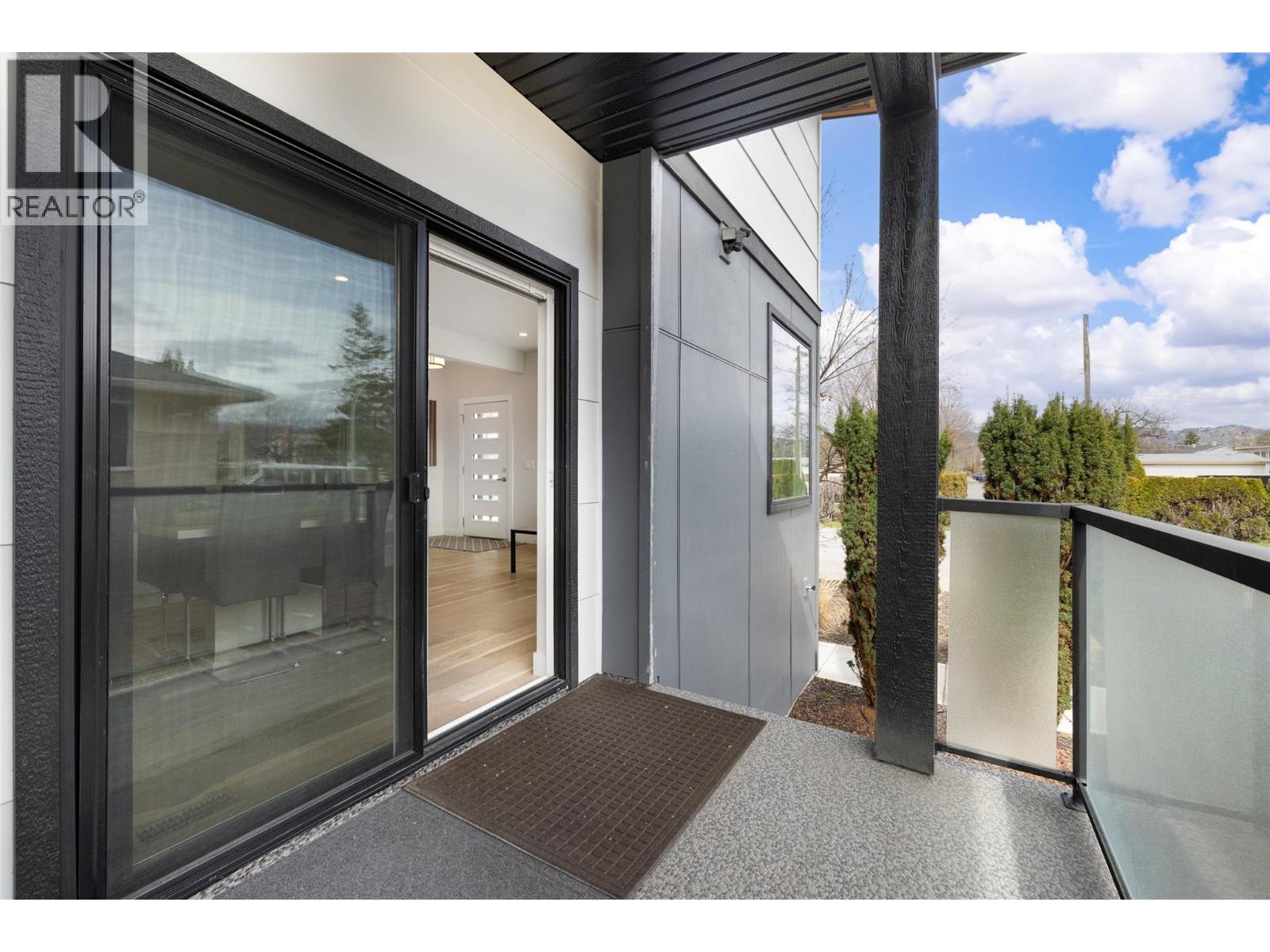 815 Rose Avenue - 18