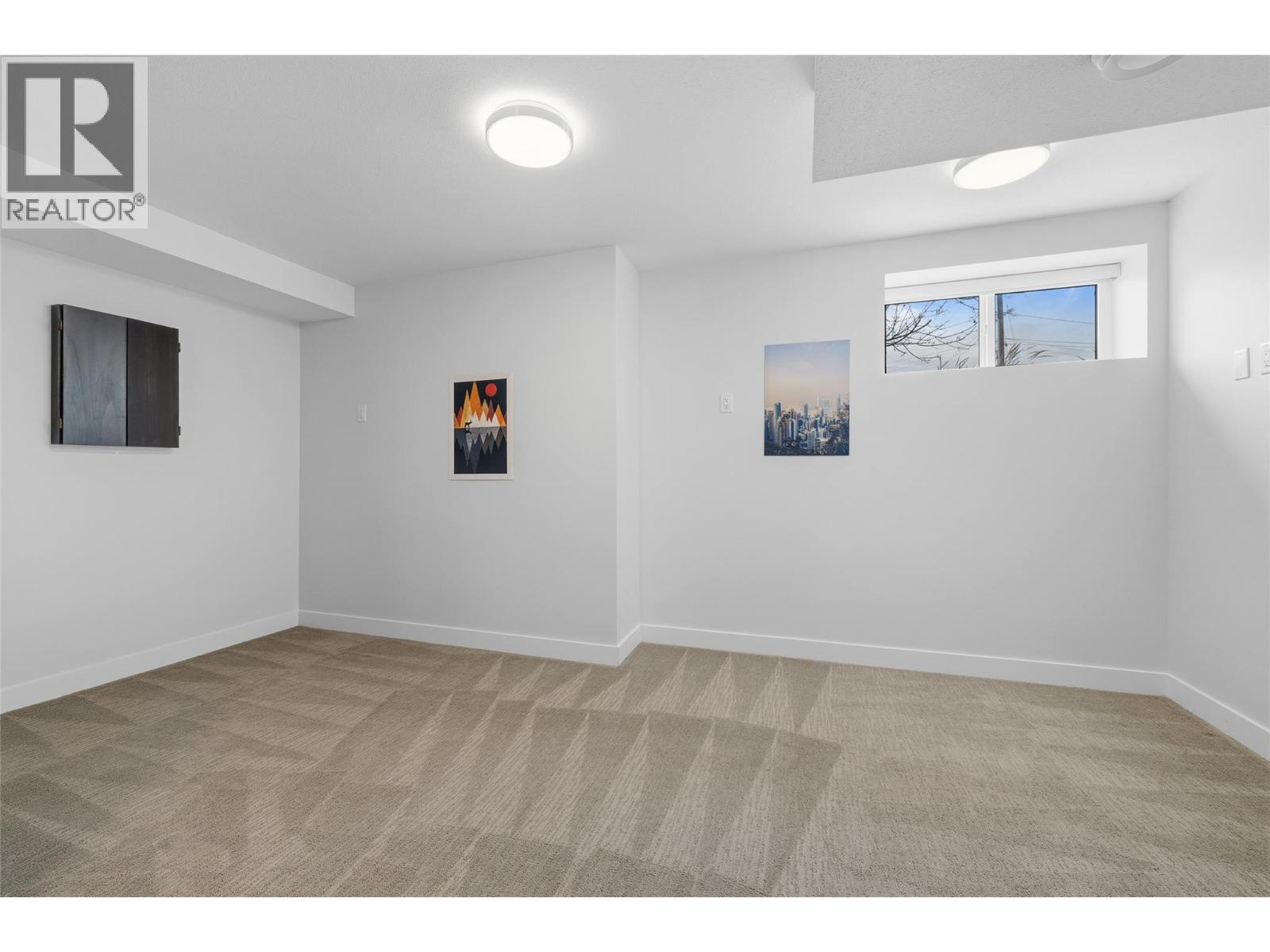 815 Rose Avenue - 35