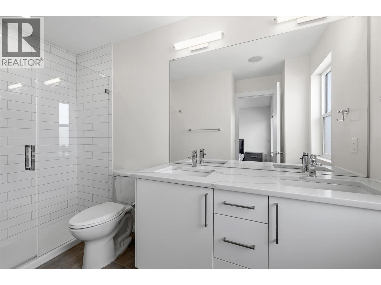 815 Rose Avenue - 24