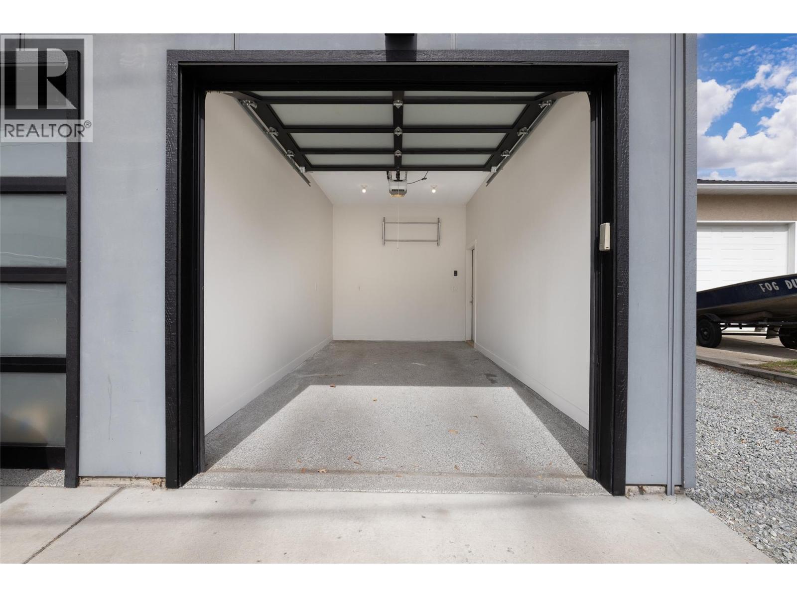 815 Rose Avenue - 40
