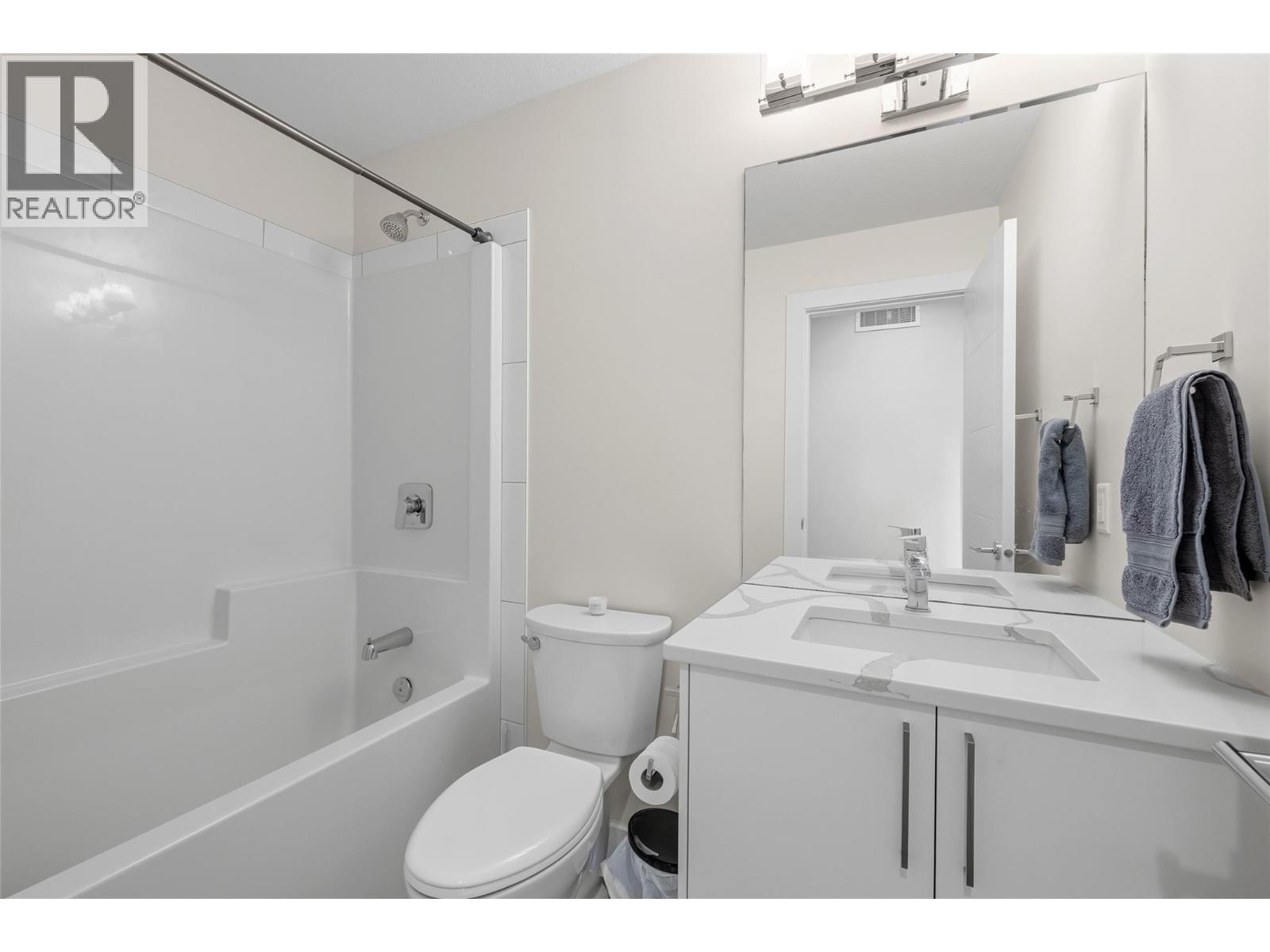 815 Rose Avenue - 29
