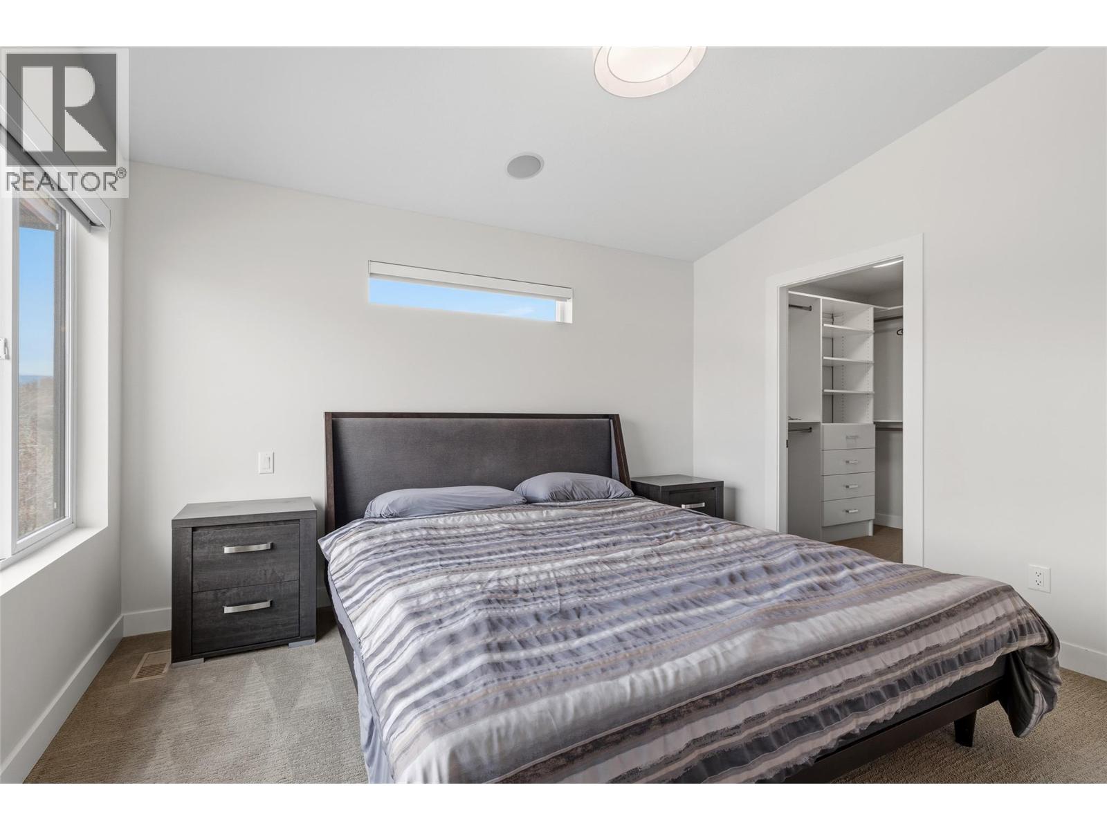 815 Rose Avenue - 23