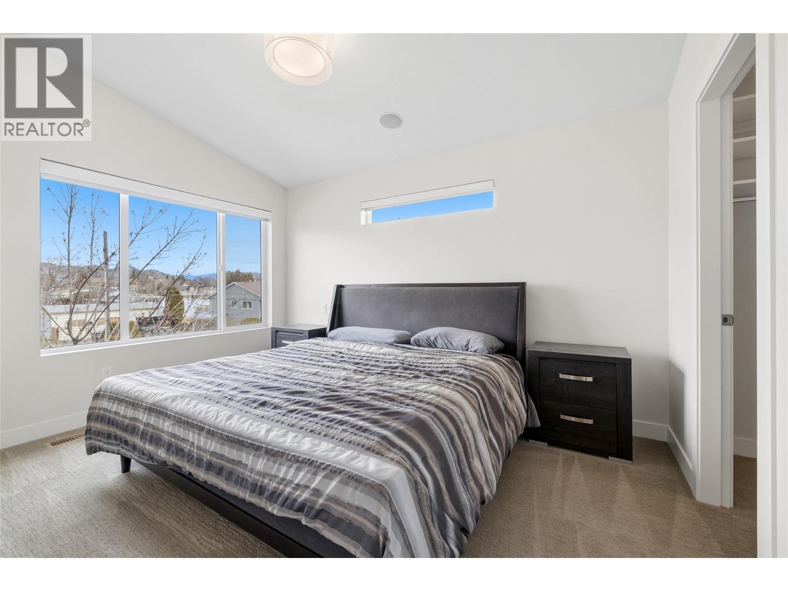 815 Rose Avenue - 21