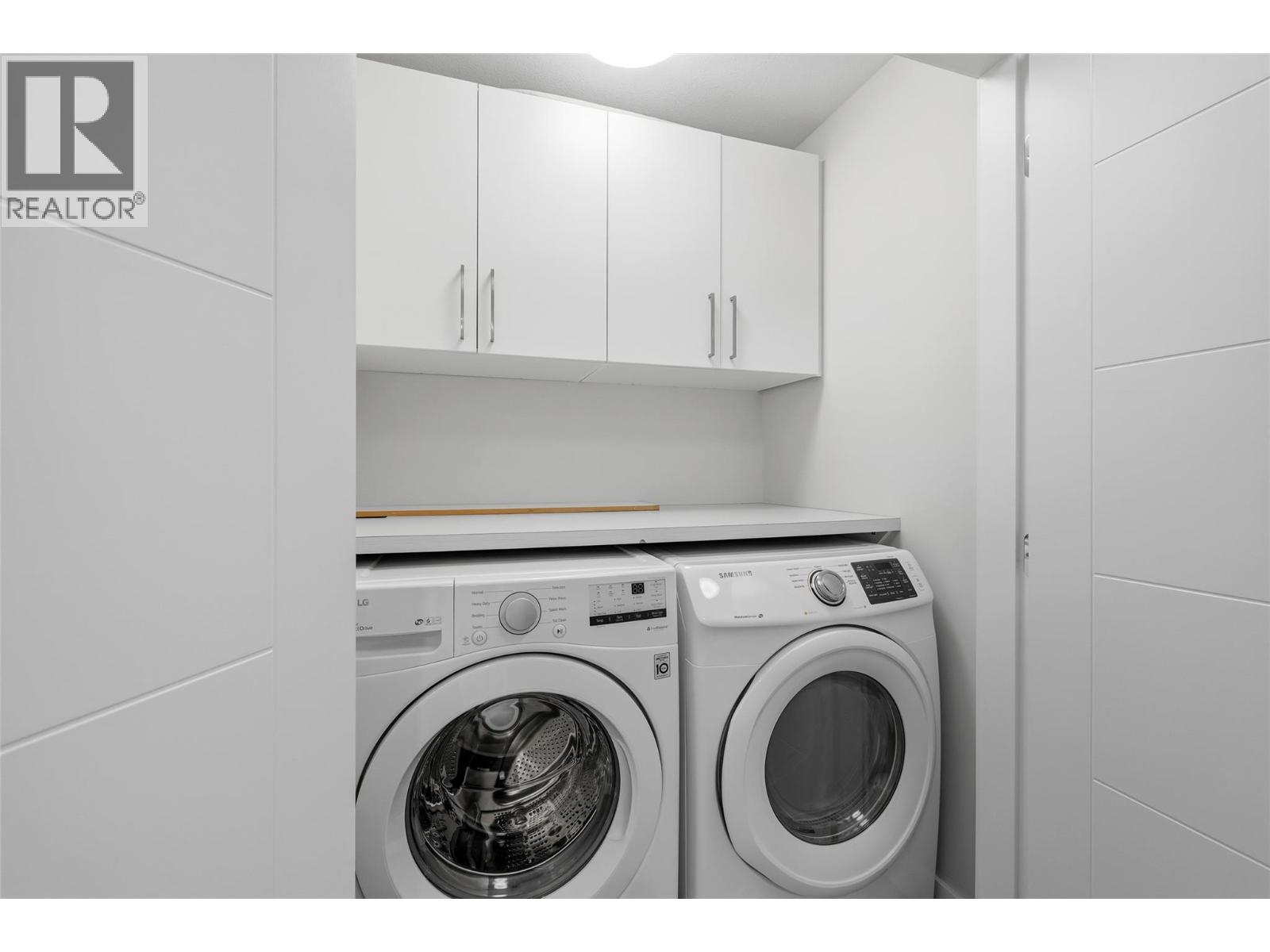 815 Rose Avenue - 30