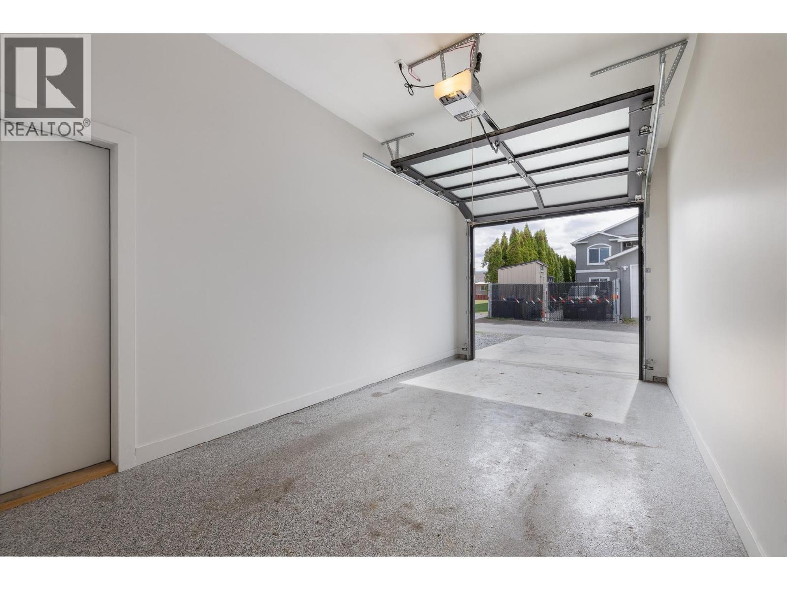 815 Rose Avenue - 41