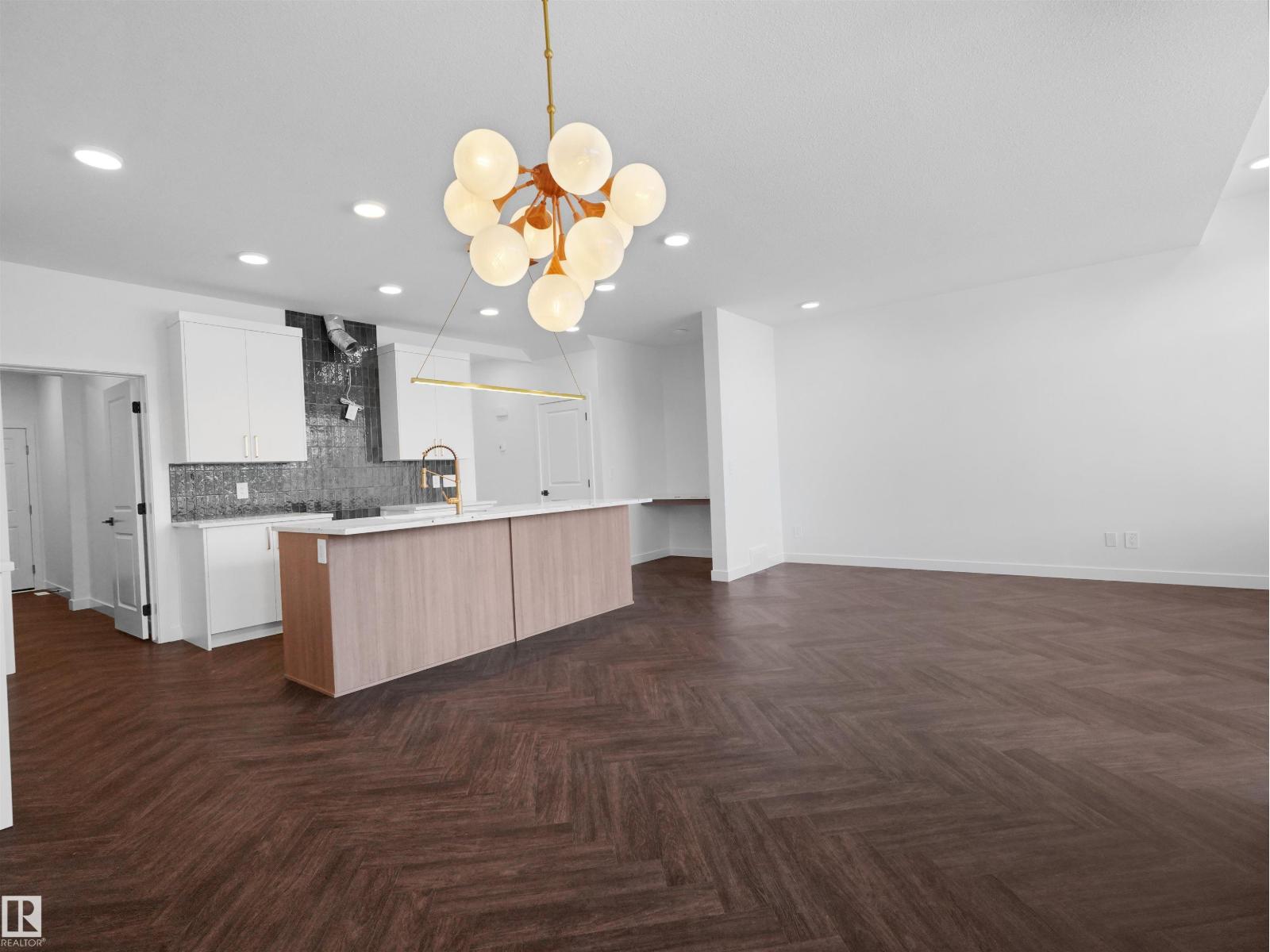 20624 43 AV NW - 15