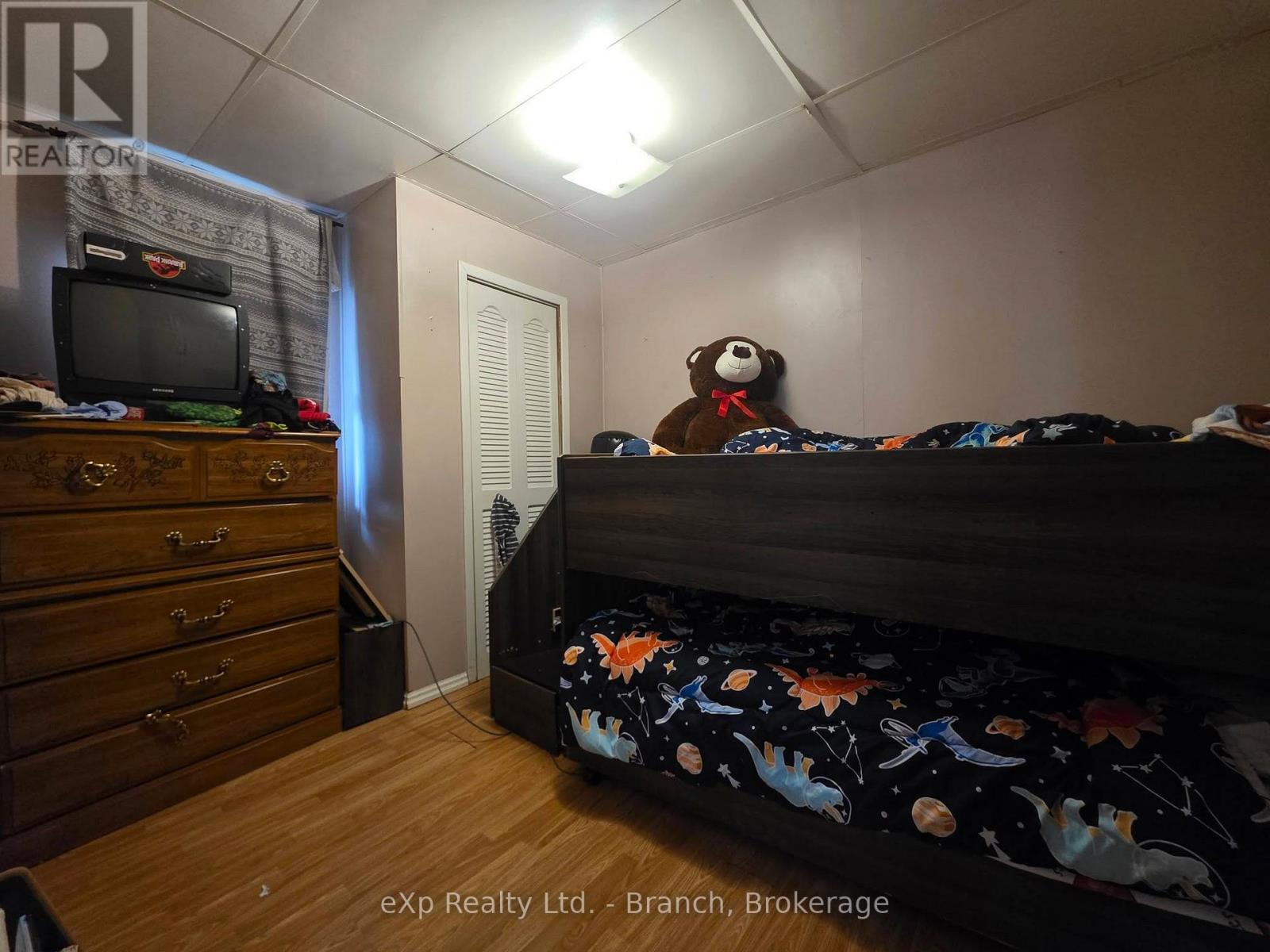 30 ROWAN AVENUE - 17