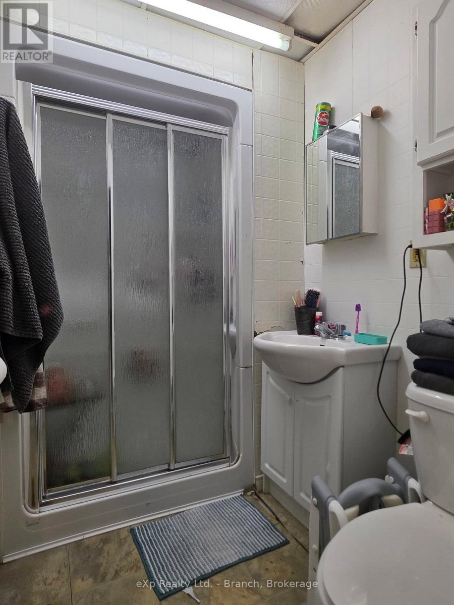 30 ROWAN AVENUE - Image 7