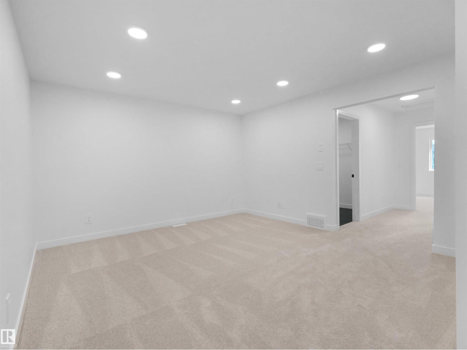 1733 Crossbill LO NW - 22