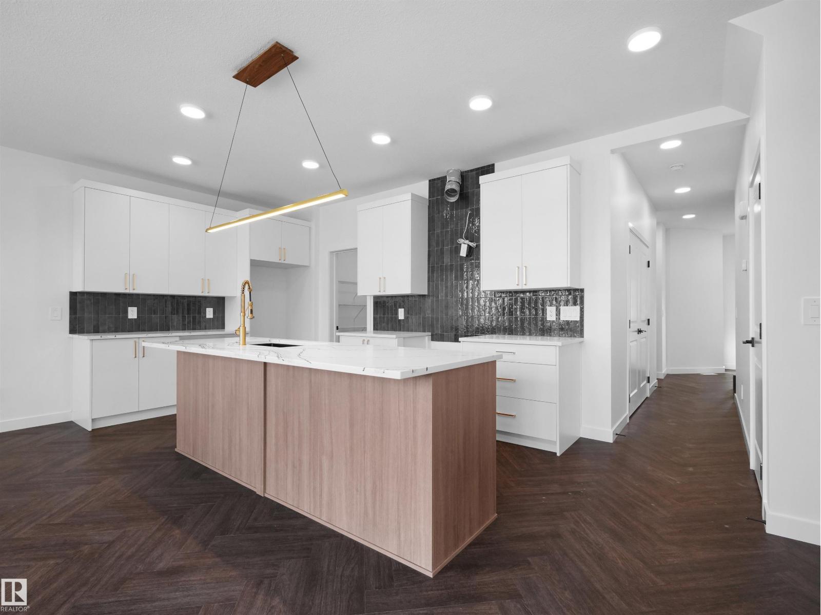 1733 Crossbill LO NW - 11