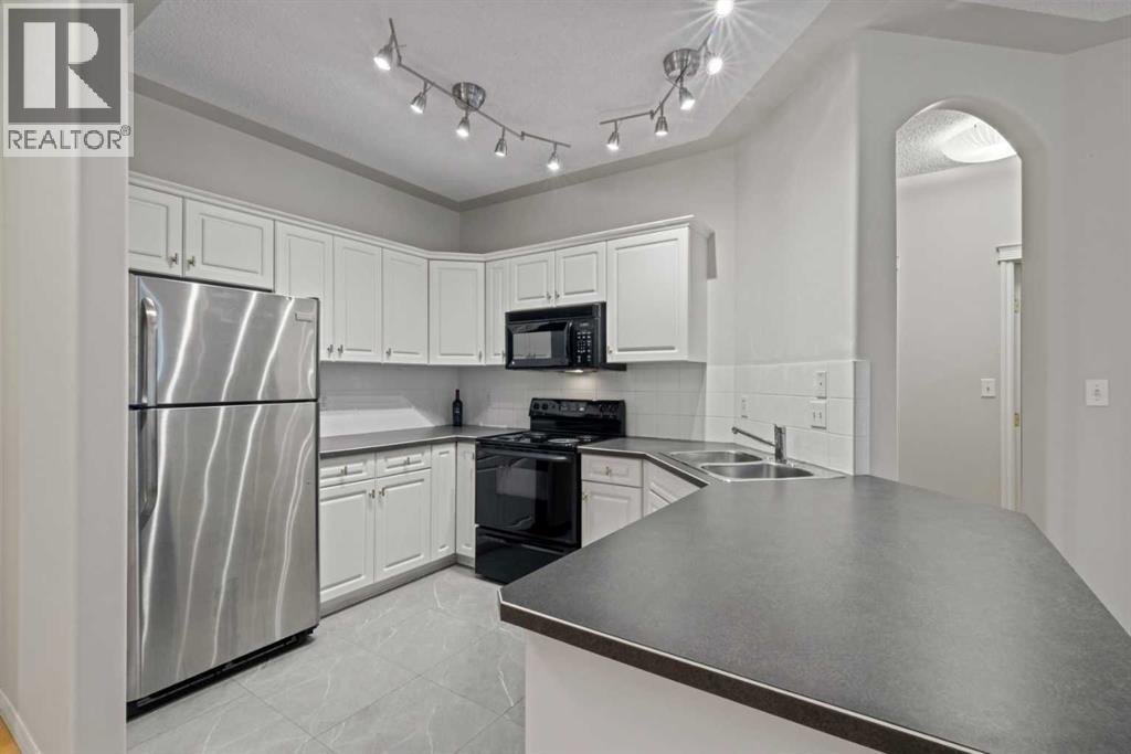 #207 2419 Erlton Road SW - 16