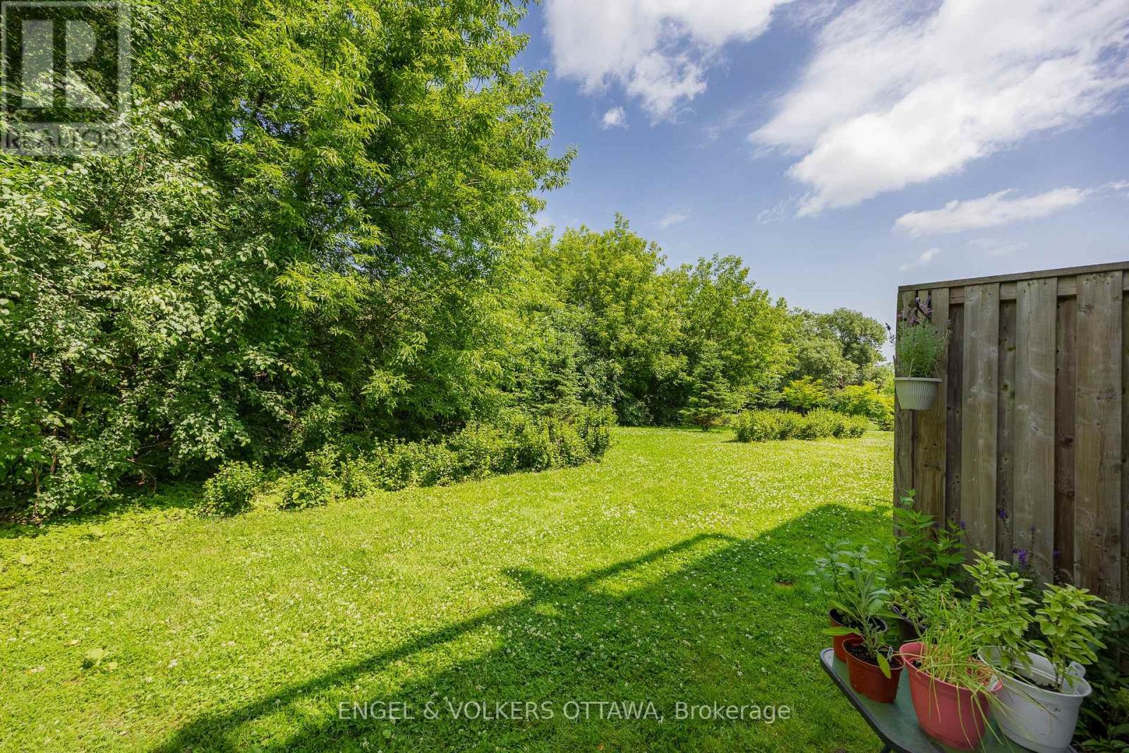 #B 35 ROBINSON AVENUE - 18