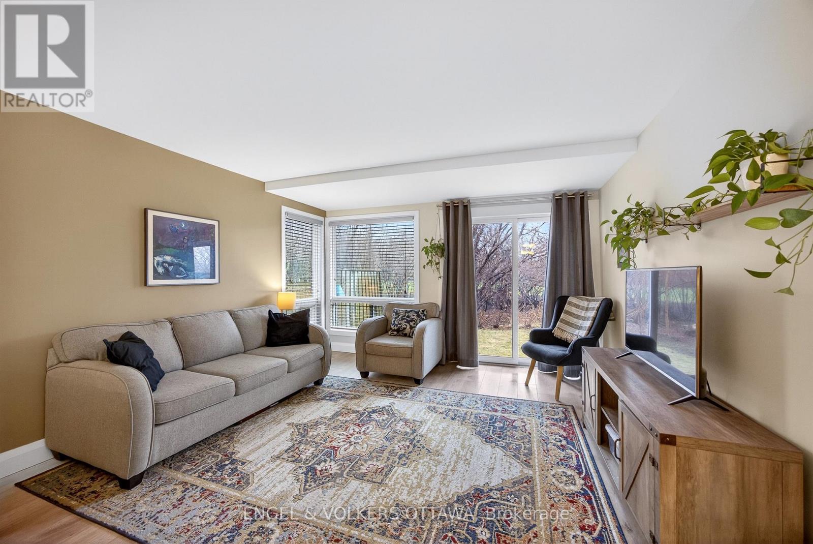 #B 35 ROBINSON AVENUE - 8