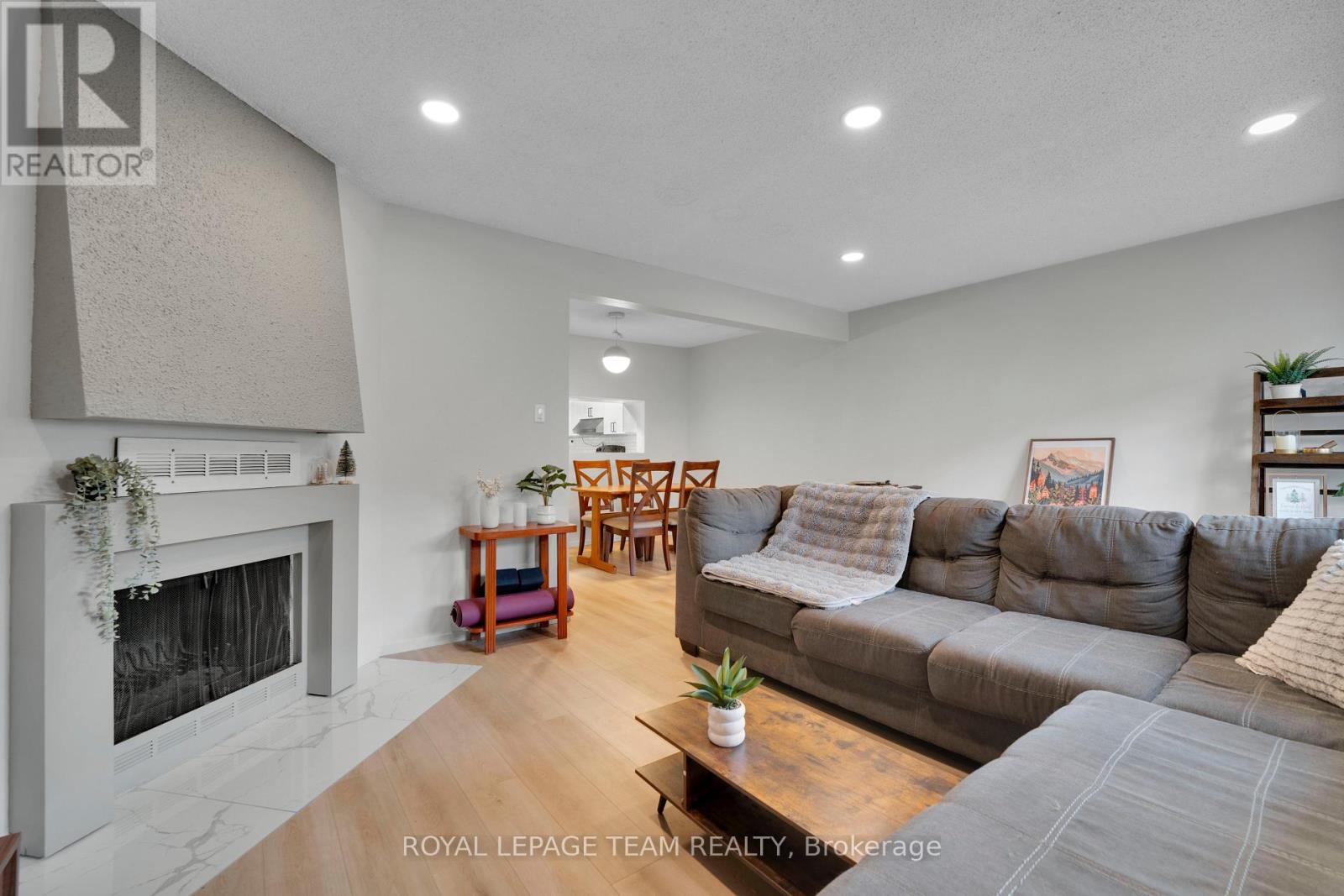282 DALEHURST DRIVE - 16