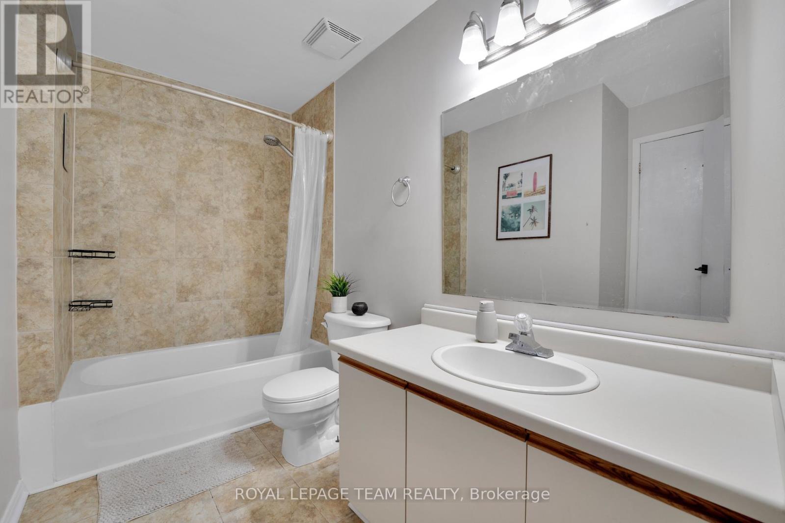 282 DALEHURST DRIVE - 22