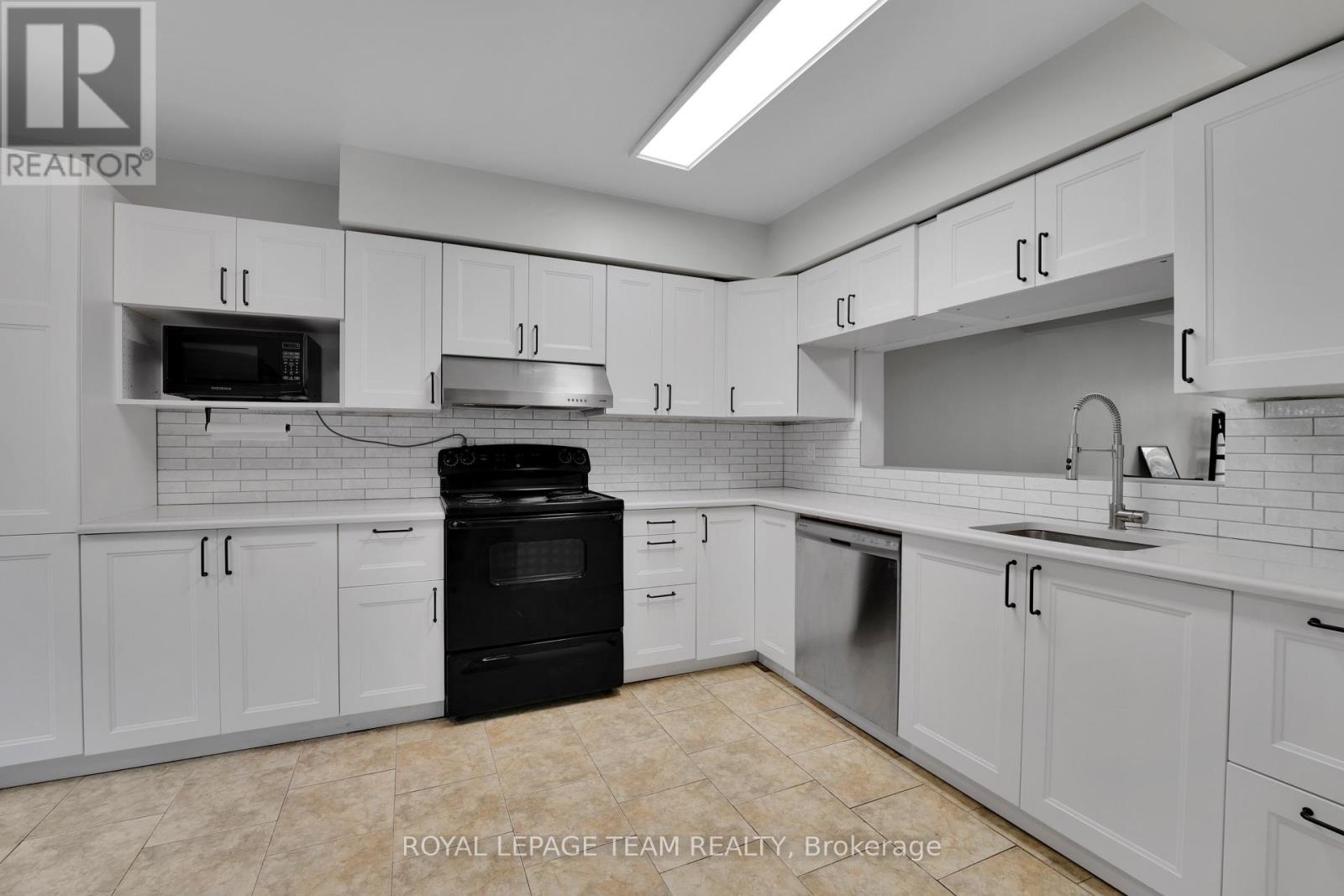 282 DALEHURST DRIVE - 5