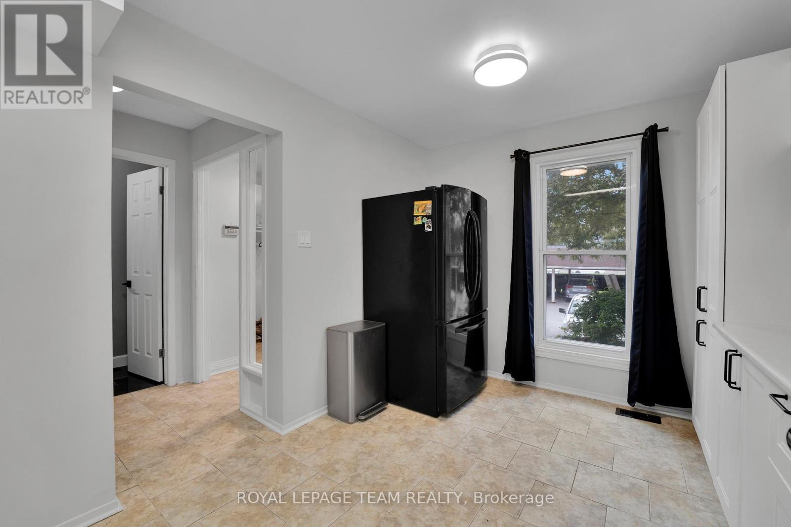 282 DALEHURST DRIVE - 7