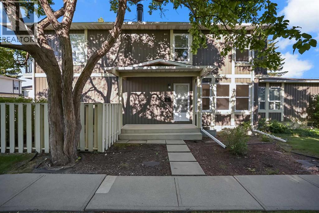 #1402 544 Blackthorn Road NE - 19