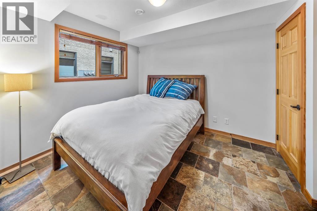 #4 813 5th Street - 36