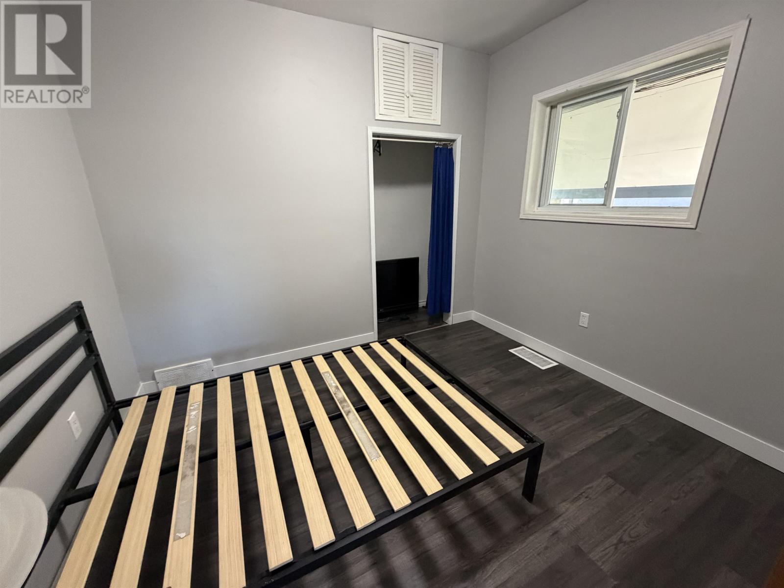 1113 Walsh ST - 12