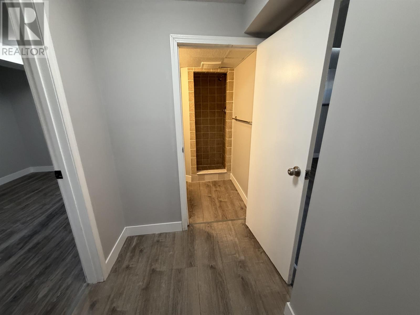 1113 Walsh ST - 24