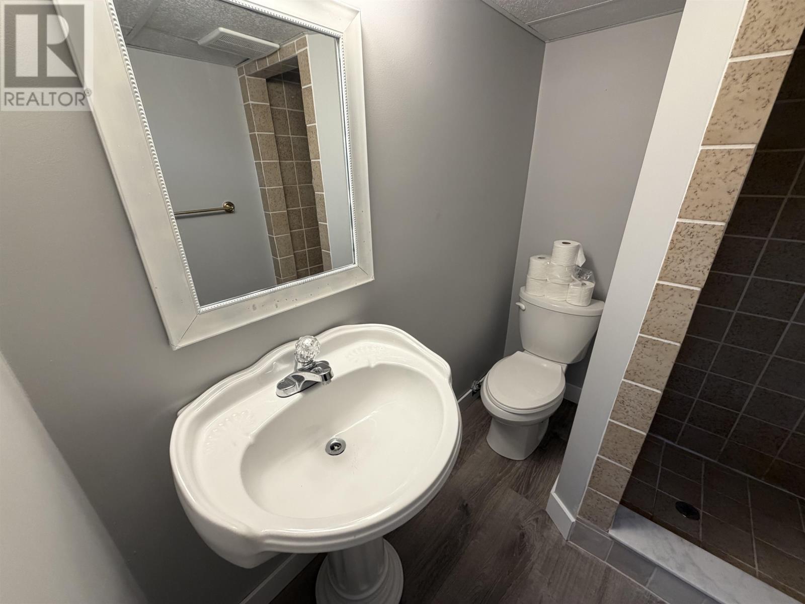 1113 Walsh ST - 28