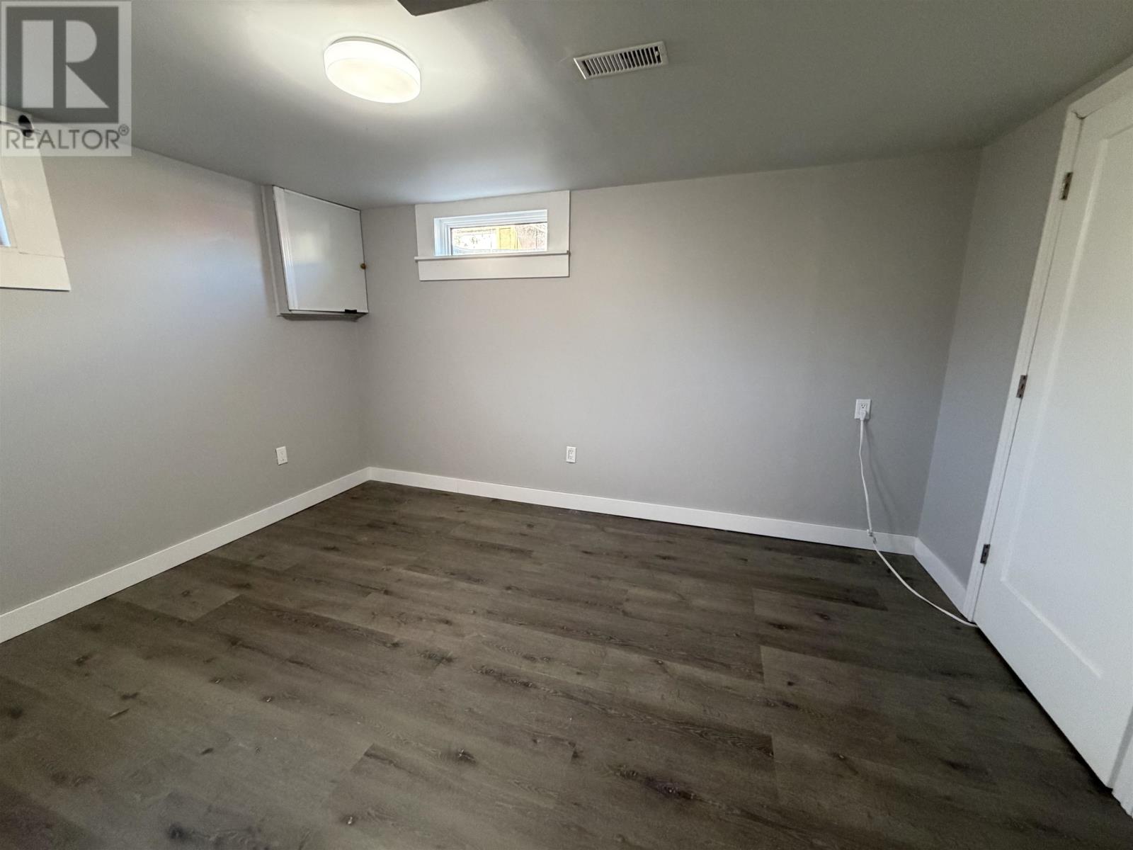 1113 Walsh ST - 30