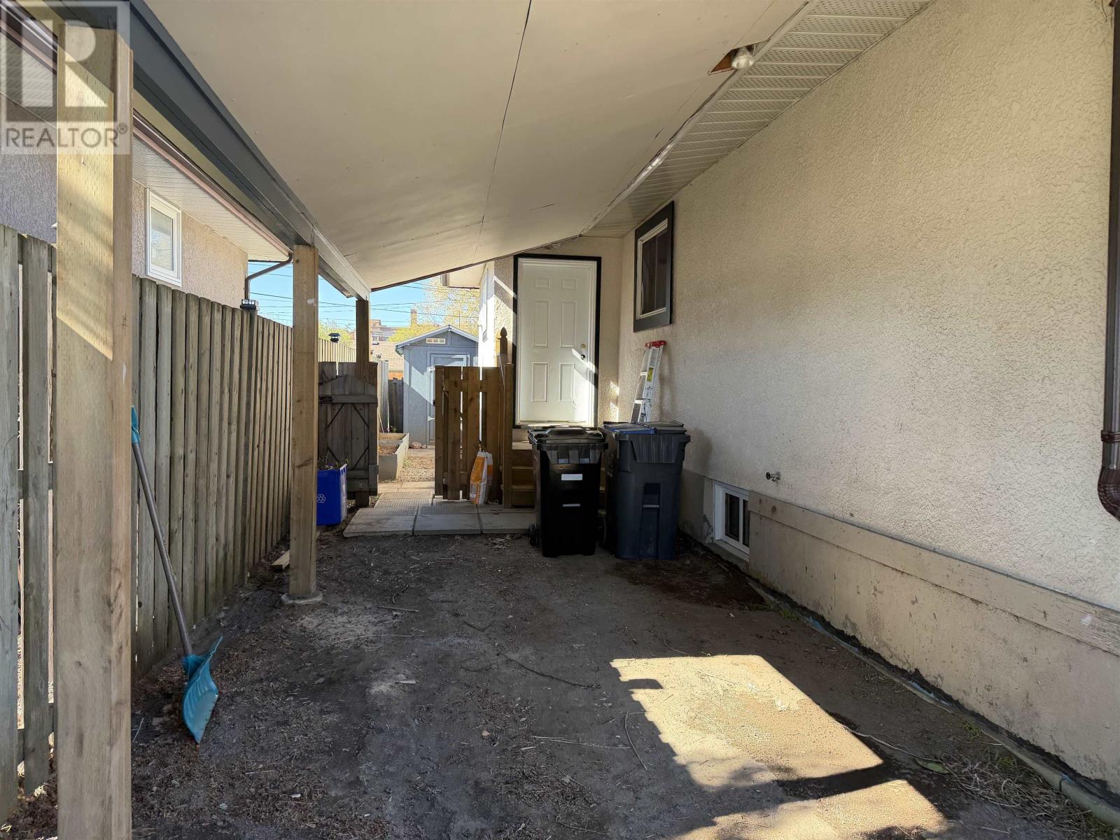 1113 Walsh ST - 35