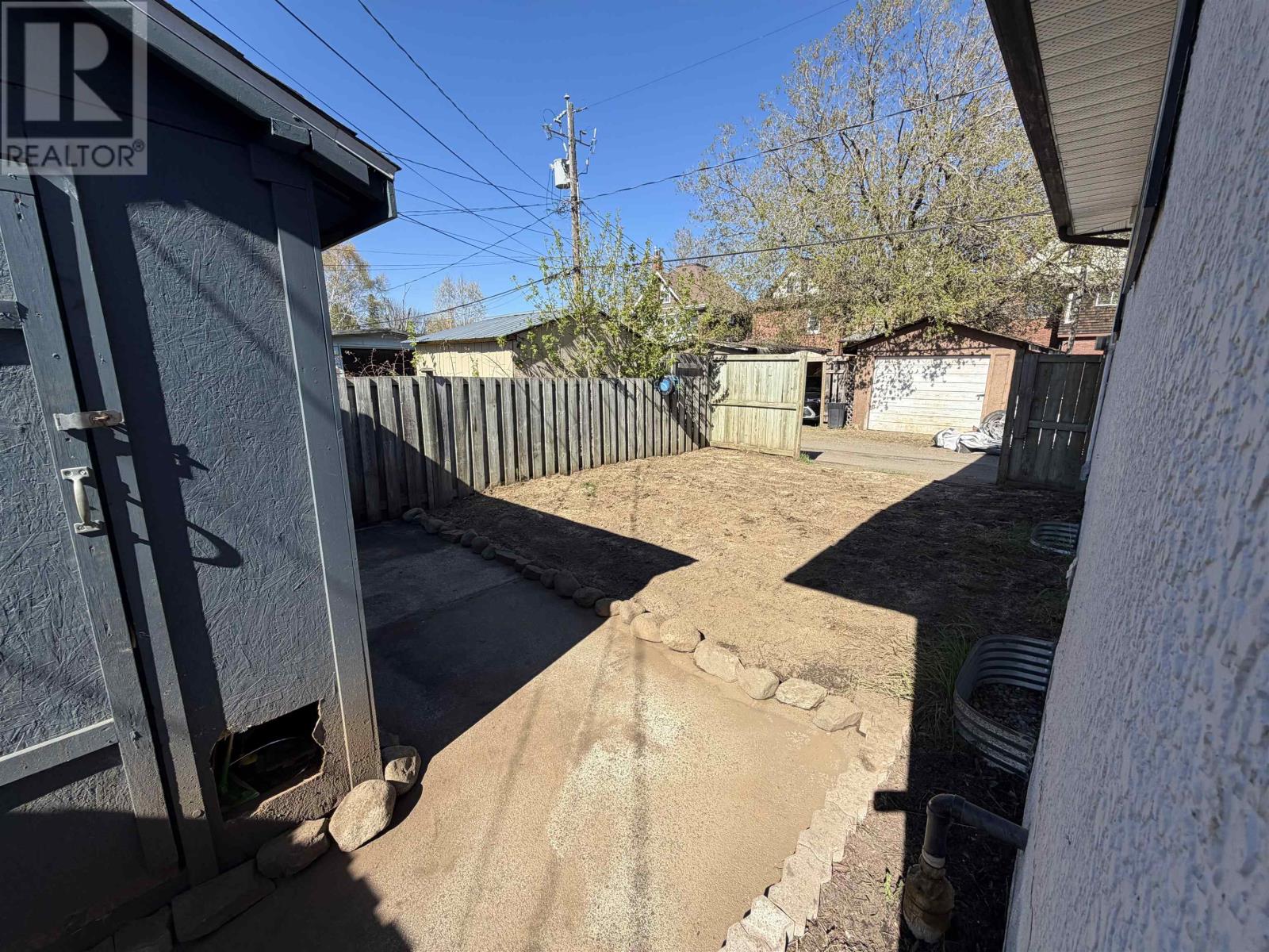1113 Walsh ST - 37