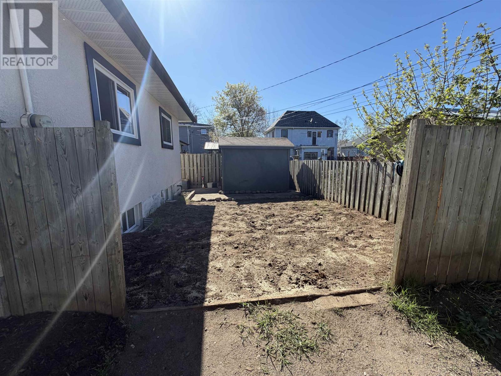 1113 Walsh ST - 39