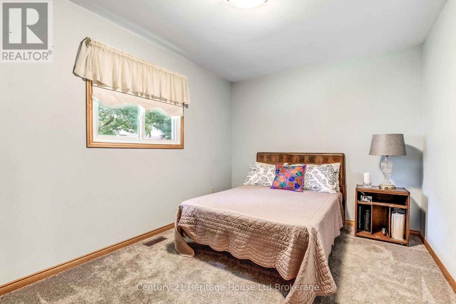 27 O'ROURKE PL PLACE E - Image 10
