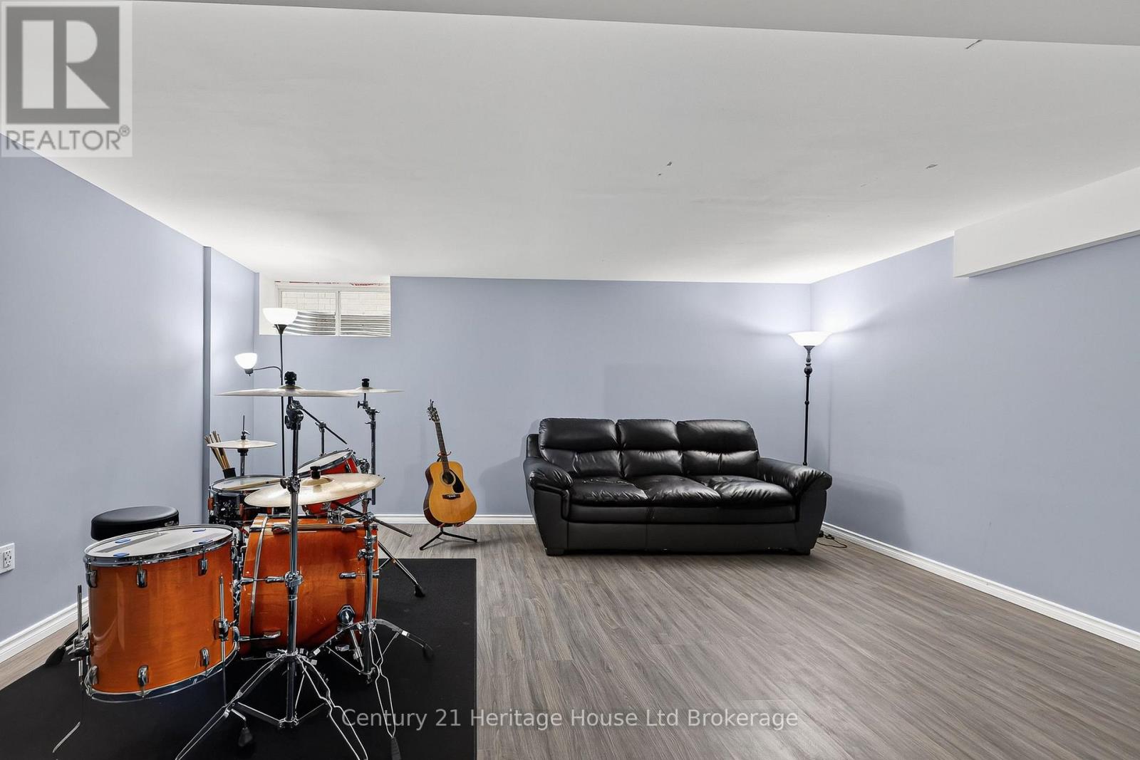 1048 ALBERNI ROAD - Image 4
