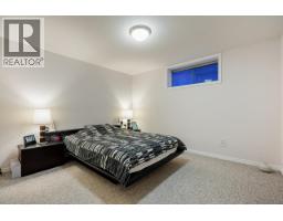 2768 Southcrest Drive, Burnaby, BC V5A4V4 Photo 16