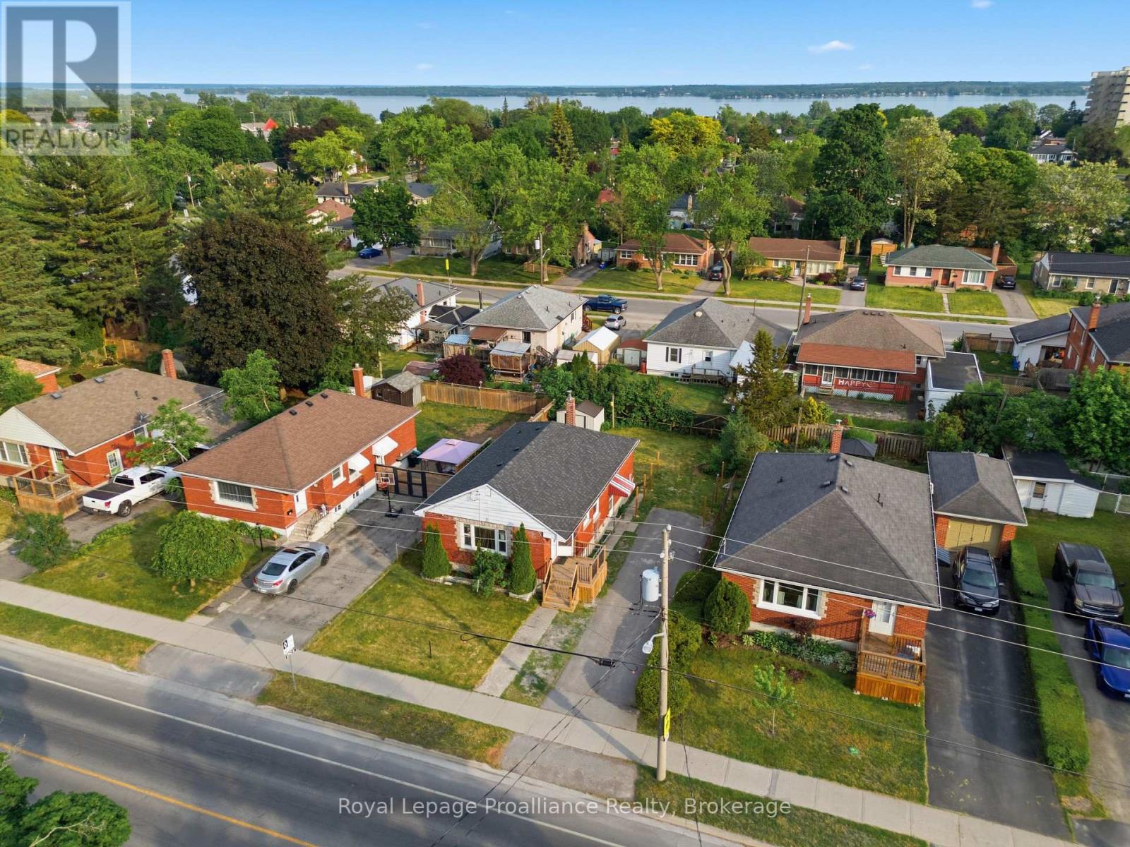 355 BRIDGE STREET E - 4