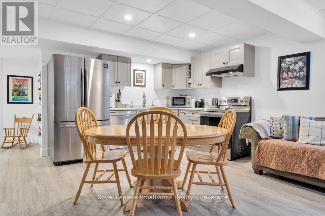 49 REDWOOD DRIVE - 29